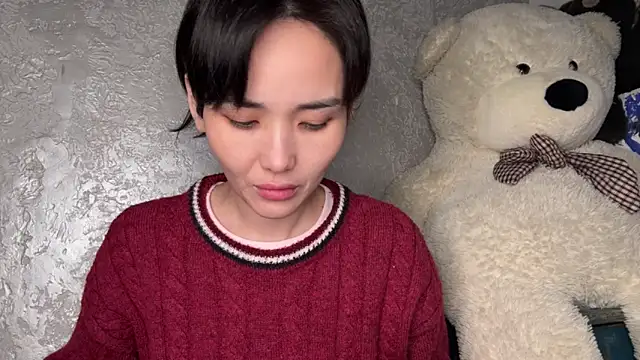 sweet adelin online show from March 23, 2026, 3:28 am