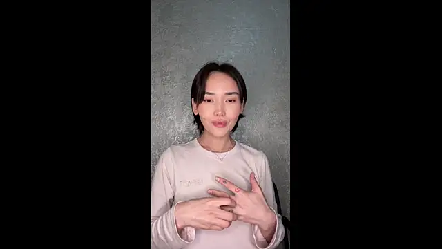 sweet adelin online show from May 26, 2026, 8:51 pm