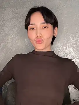 sweet adelin online show from March 15, 2026, 5:42 pm