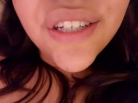 Blanquitaaa online show from December 12, 2024, 5:04 pm