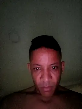 Snapshot of andresperezf chatting on October 20, 2025, 2:02 am andresperezf online show from October 20, 2025, 2:02 am