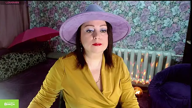 Julia-ru online show from May 9, 2026, 8:23 pm