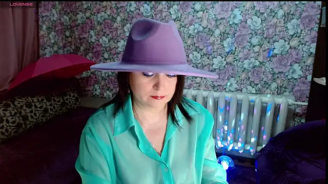 Julia-ru online show from May 16, 2026, 9:25 pm