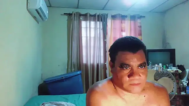 Snapshot of pingosex13 chatting on February 12, 2025, 11:30 pm pingosex13 online show from February 12, 2025, 11:30 pm