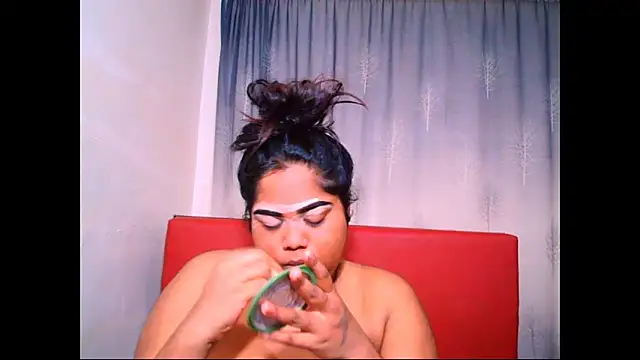 Snapshot of Indian_Lola00 chatting on October 15, 2025, 5:32 pm Indian Lola00 online show from October 15, 2025, 5:32 pm