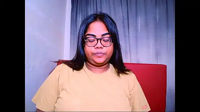 Snapshot of Indian_Lola00 chatting on October 6, 2025, 4:24 am Indian Lola00 online show from October 6, 2025, 4:24 am
