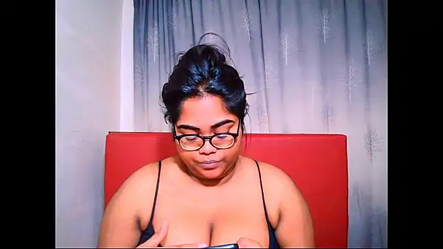 Snapshot of Indian_Lola00 chatting on October 3, 2025, 7:26 pm Indian Lola00 online show from October 3, 2025, 7:26 pm