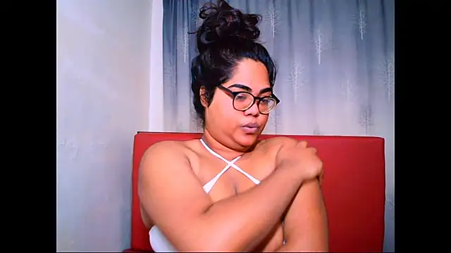 Snapshot of Indian_Lola00 chatting on October 28, 2025, 5:01 pm Indian Lola00 online show from October 28, 2025, 5:01 pm