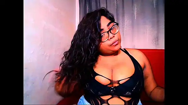 Snapshot of Indian_Lola00 chatting on December 15, 2025, 5:19 pm Indian Lola00 online show from December 15, 2025, 5:19 pm