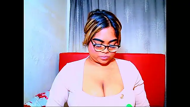 Indian Lola00 online show from April 12, 2026, 6:11 pm