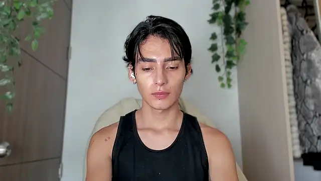 Snapshot of sebas_rose chatting on March 2, 2025, 10:02 pm sebas rose online show from March 2, 2025, 10:02 pm