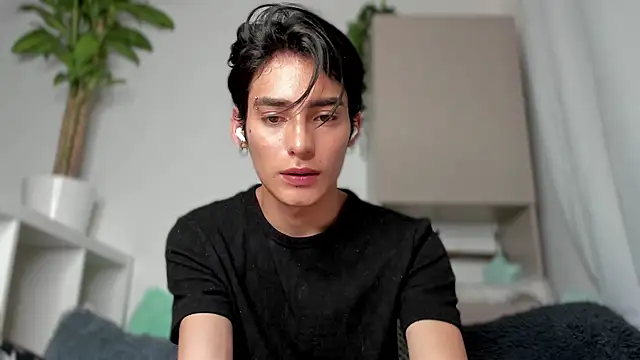 Snapshot of sebas_rose chatting on January 11, 2025, 1:06 am sebas rose online show from January 11, 2025, 1:06 am