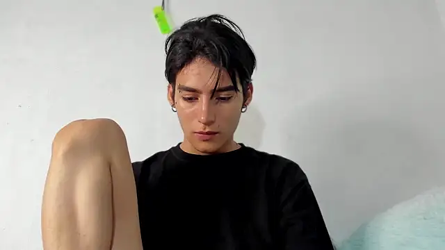 Snapshot of sebas_rose chatting on December 4, 2024, 2:03 am sebas rose online show from December 4, 2024, 2:03 am