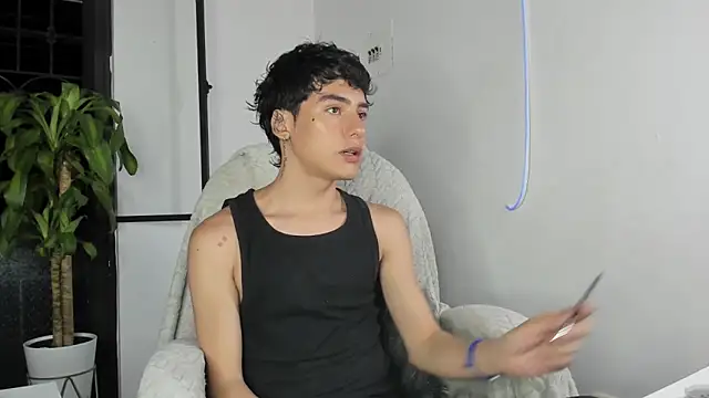 Snapshot of sebas_rose chatting on September 27, 2025, 11:22 pm sebas rose online show from September 27, 2025, 11:22 pm