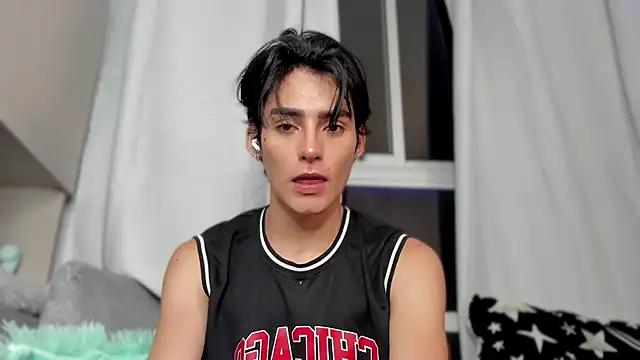 Snapshot of sebas_rose chatting on February 23, 2025, 11:36 pm sebas rose online show from February 23, 2025, 11:36 pm