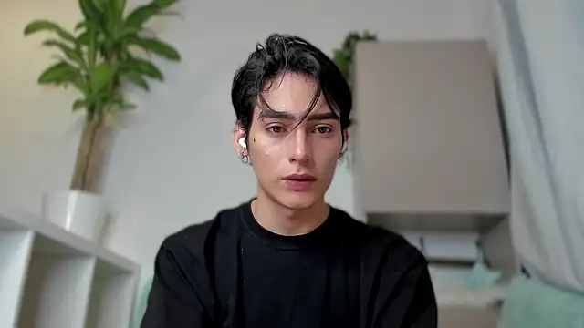 Snapshot of sebas_rose chatting on January 11, 2025, 10:07 pm sebas rose online show from January 11, 2025, 10:07 pm