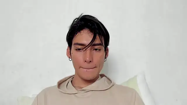 Snapshot of sebas_rose chatting on December 5, 2024, 5:33 pm sebas rose online show from December 5, 2024, 5:33 pm