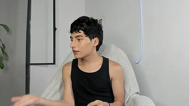 Snapshot of sebas_rose chatting on September 30, 2025, 12:16 am sebas rose online show from September 30, 2025, 12:16 am