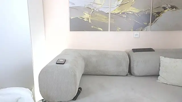 ElleCherry online show from February 16, 2026, 9:24 pm