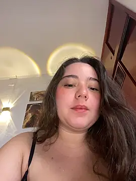 LunaGil1 online show from July 12, 2026, 1:12 pm