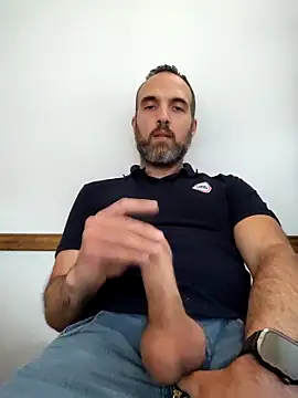 leon3875 online show from December 17, 2025, 3:17 pm