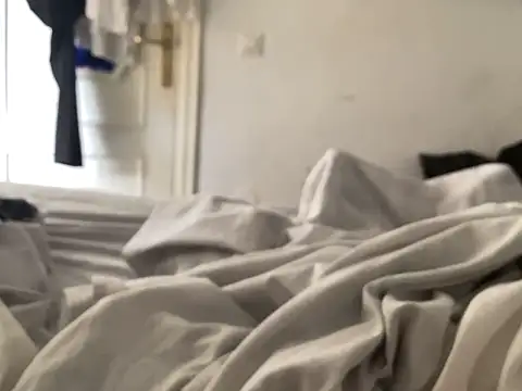 Bossinmidd12 online show from December 5, 2025, 10:25 am