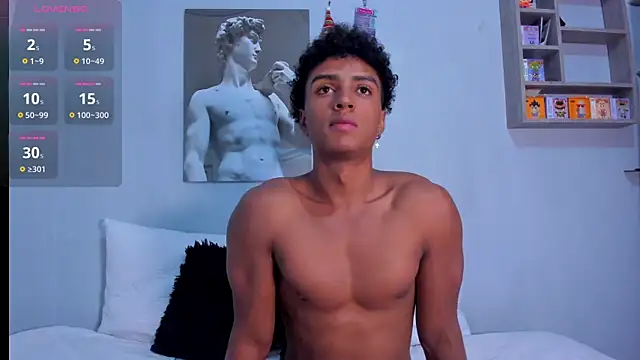 Snapshot of MagnusKing_ chatting on November 21, 2025, 11:37 pm MagnusKing online show from November 21, 2025, 11:37 pm