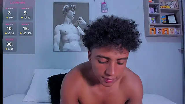 Snapshot of MagnusKing_ chatting on November 13, 2025, 12:47 am MagnusKing online show from November 13, 2025, 12:47 am