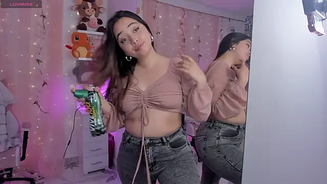 Snapshot of _dayana_miler chatting on February 11, 2026, 1:27 am dayana miler online show from February 11, 2026, 1:27 am