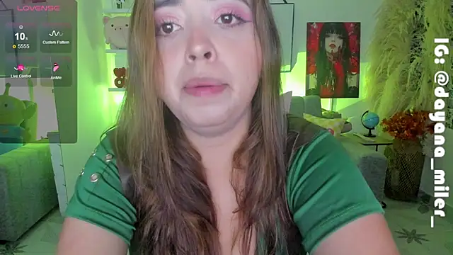 Snapshot of _dayana_miler chatting on March 19, 2025, 12:04 am dayana miler online show from March 19, 2025, 12:04 am