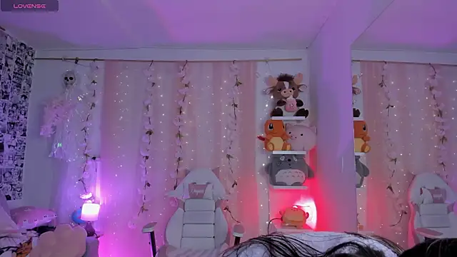 Snapshot of _dayana_miler chatting on February 14, 2026, 12:44 am dayana miler online show from February 14, 2026, 12:44 am