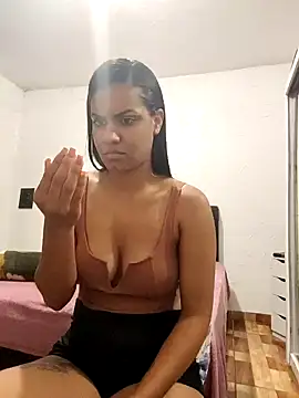 Snapshot of Bella_Anjoss chatting on January 15, 2025, 10:13 pm Bella Anjoss online show from January 15, 2025, 10:13 pm