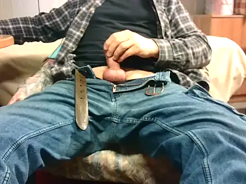 Giulio35 Pika online show from April 4, 2026, 6:09 am