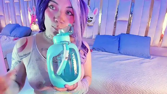 Snapshot of Broklinwhite_ chatting on April 16, 2026, 2:29 pm Broklinwhite online show from April 16, 2026, 2:29 pm