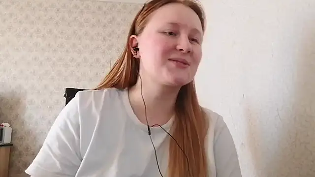 Snapshot of Anika_Lipps chatting on March 7, 2025, 12:45 pm Anika Lipps online show from March 7, 2025, 12:45 pm