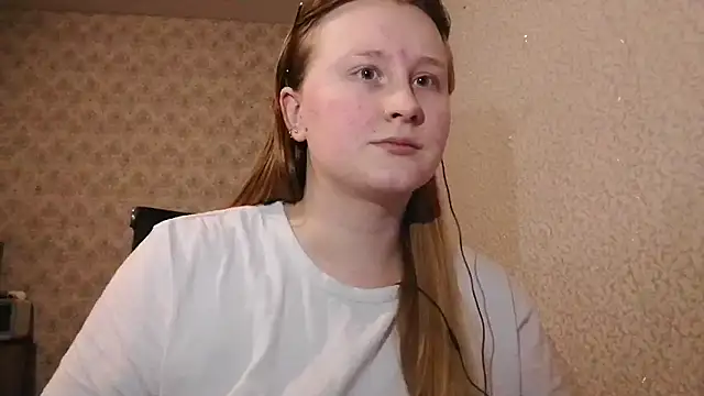 Snapshot of Anika_Lipps chatting on March 7, 2025, 4:44 pm Anika Lipps online show from March 7, 2025, 4:44 pm