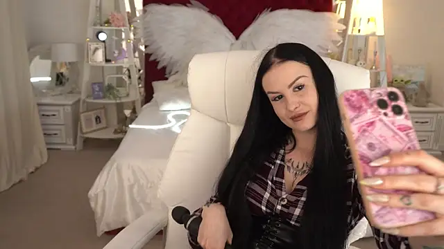 Snapshot of AmberDismond chatting on September 11, 2025, 5:51 am AmberDismond online show from September 11, 2025, 5:51 am