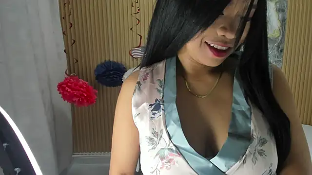 Snapshot of Lili_16 chatting on September 12, 2025, 11:10 am Lili 16 online show from September 12, 2025, 11:10 am