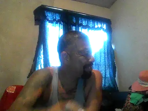 Snapshot of ElMasChingonMX chatting on October 13, 2025, 5:14 pm ElMasChingonMX online show from October 13, 2025, 5:14 pm