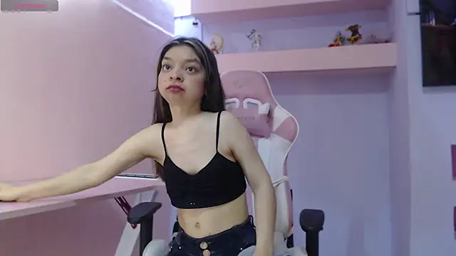 Snapshot of CharlotteMuller chatting on September 18, 2025, 8:01 pm CharlotteMuller online show from September 18, 2025, 8:01 pm