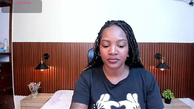 Snapshot of chanel_brunette chatting on March 2, 2025, 12:03 pm chanel brunette online show from March 2, 2025, 12:03 pm