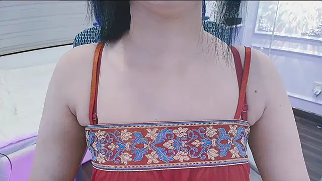 Lee Mi online show from October 8, 2025, 2:07 pm