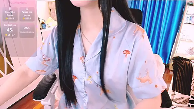 Snapshot of Lee_Mi chatting on April 27, 2026, 8:45 am Lee Mi online show from April 27, 2026, 8:45 am