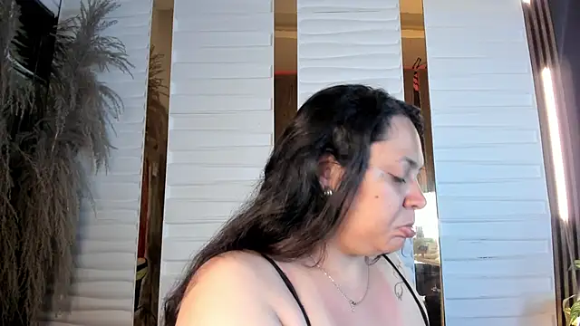 Snapshot of Biiancacox chatting on September 24, 2025, 3:24 am Biiancacox online show from September 24, 2025, 3:24 am