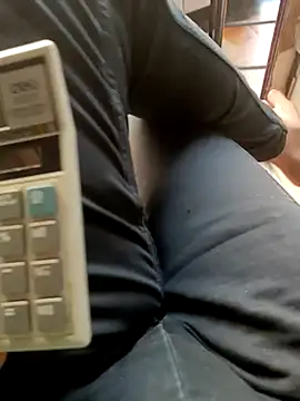 HeftyTheory7 online show from November 15, 2025, 9:02 am