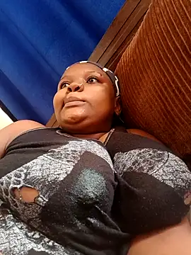 Snapshot of queennapal chatting on April 3, 2026, 6:31 am queennapal online show from April 3, 2026, 6:31 am