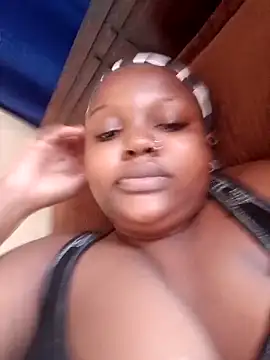 Snapshot of queennapal chatting on April 1, 2026, 1:41 pm queennapal online show from April 1, 2026, 1:41 pm