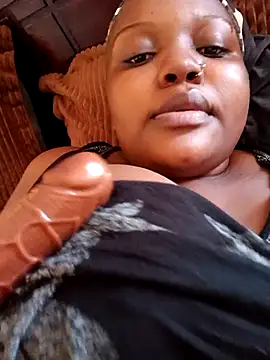 Snapshot of queennapal chatting on April 4, 2026, 1:17 pm queennapal online show from April 4, 2026, 1:17 pm