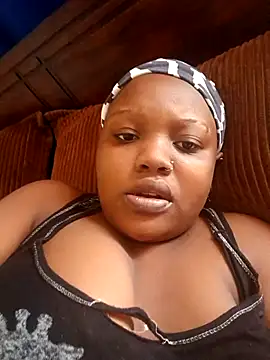 Snapshot of queennapal chatting on April 12, 2026, 8:39 am queennapal online show from April 12, 2026, 8:39 am