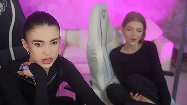 Tina Breeze online show from January 13, 2026, 8:40 am